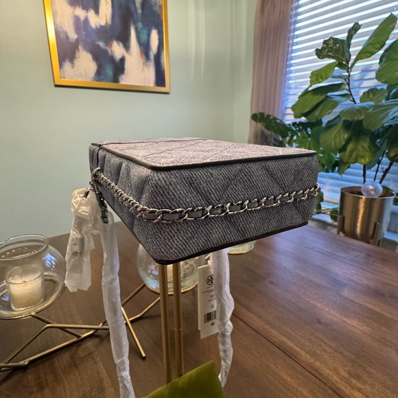 NWT Tory Burch
Fleming Quilted Suede Phone Crossbody Bag - Picture 5 of 8